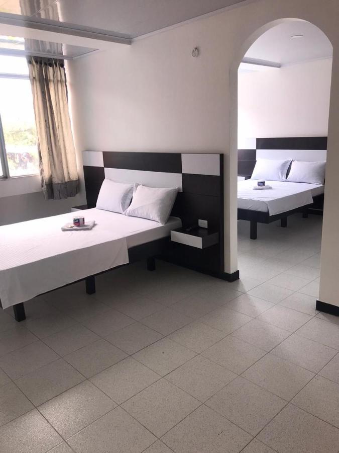Gavan Plaza Hotel Вилавиченцио Екстериор снимка