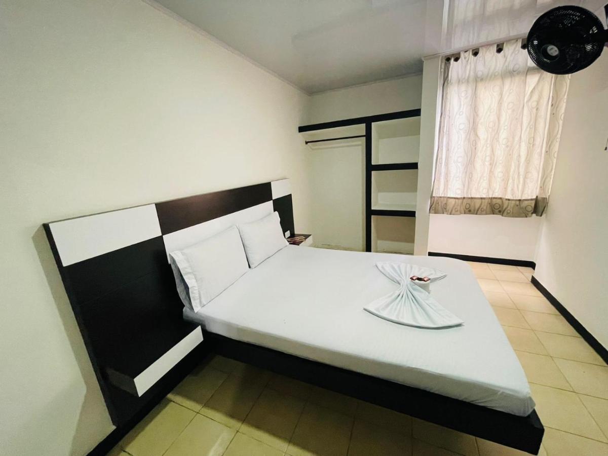 Gavan Plaza Hotel Вилавиченцио Екстериор снимка