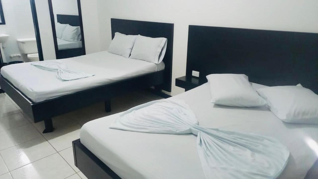 Gavan Plaza Hotel Вилавиченцио Екстериор снимка