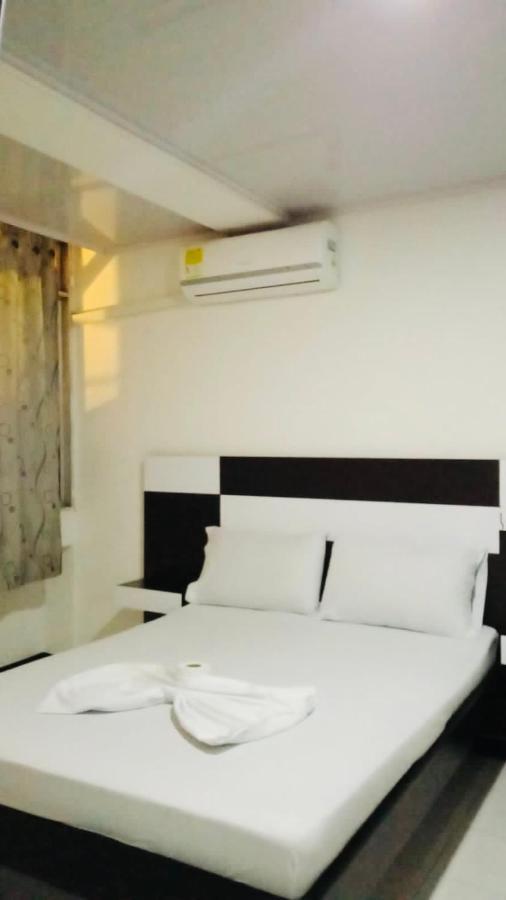 Gavan Plaza Hotel Вилавиченцио Екстериор снимка